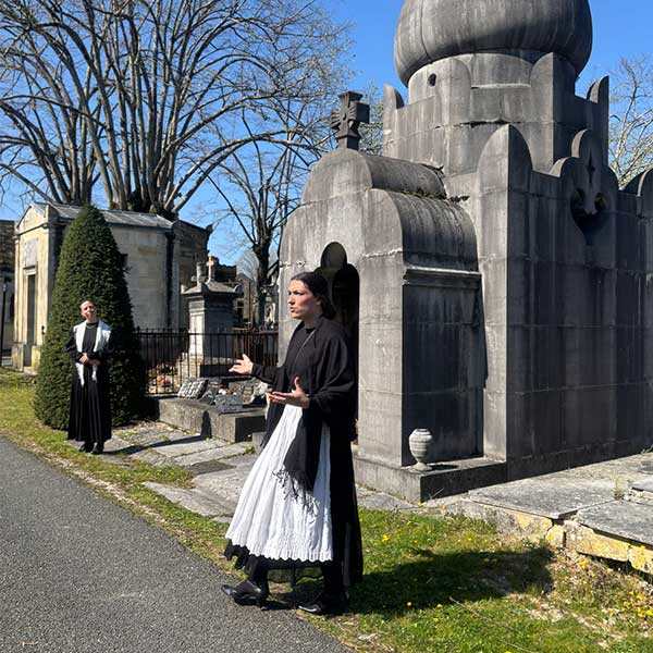 visite insolite du cimetière de la Chartreuse